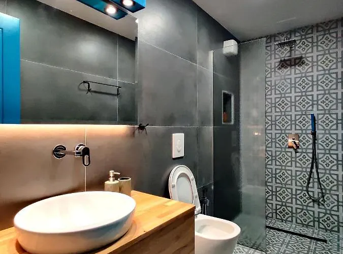 Piro's Cozy - Centre 아파트 *