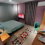 Piro's Cozy - Centre Korcza